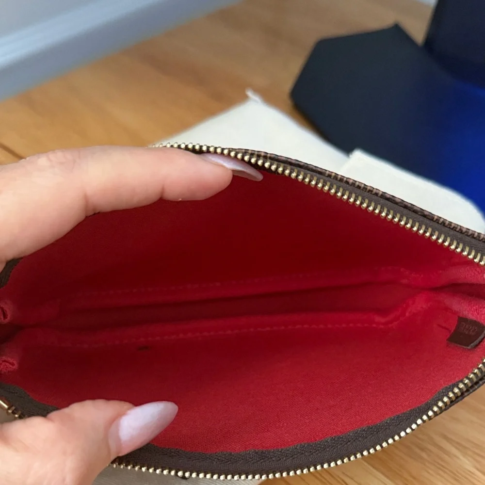 Louis Vuitton Damier bucket pochette Pouch - Picture 3 of 10